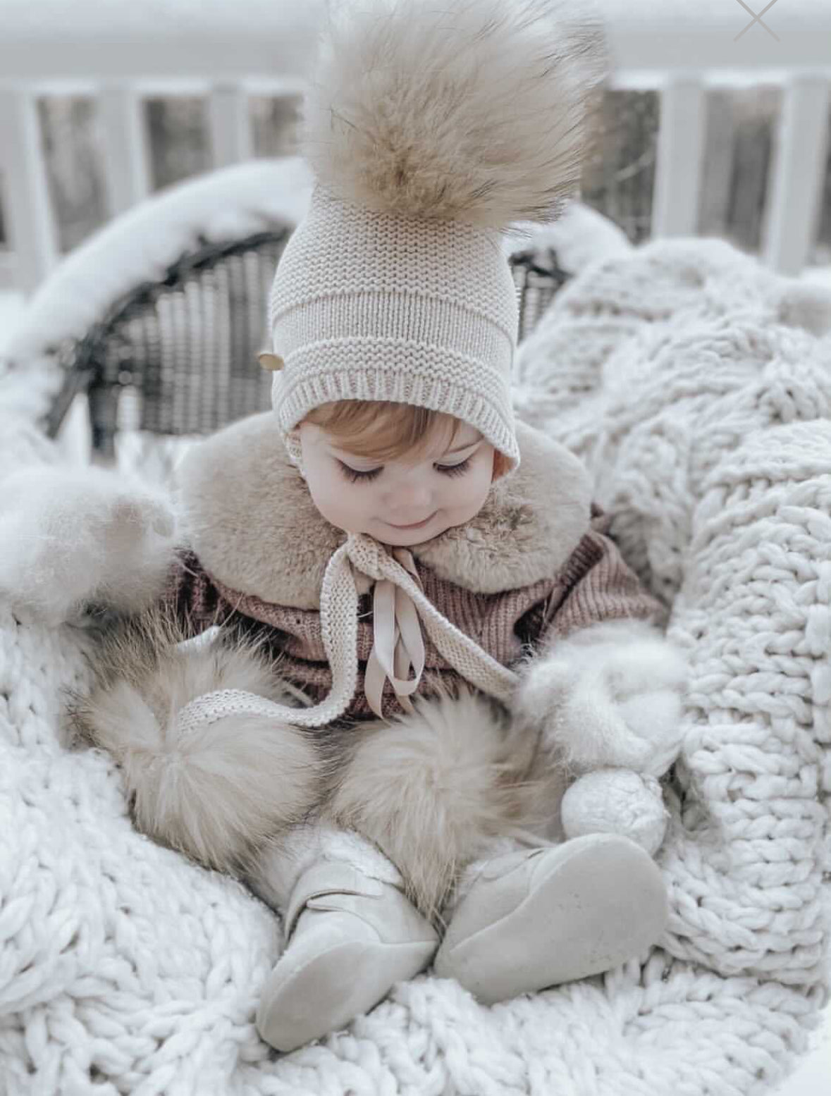 Bonnet Pasha à trois pompons en coton/laine avoine