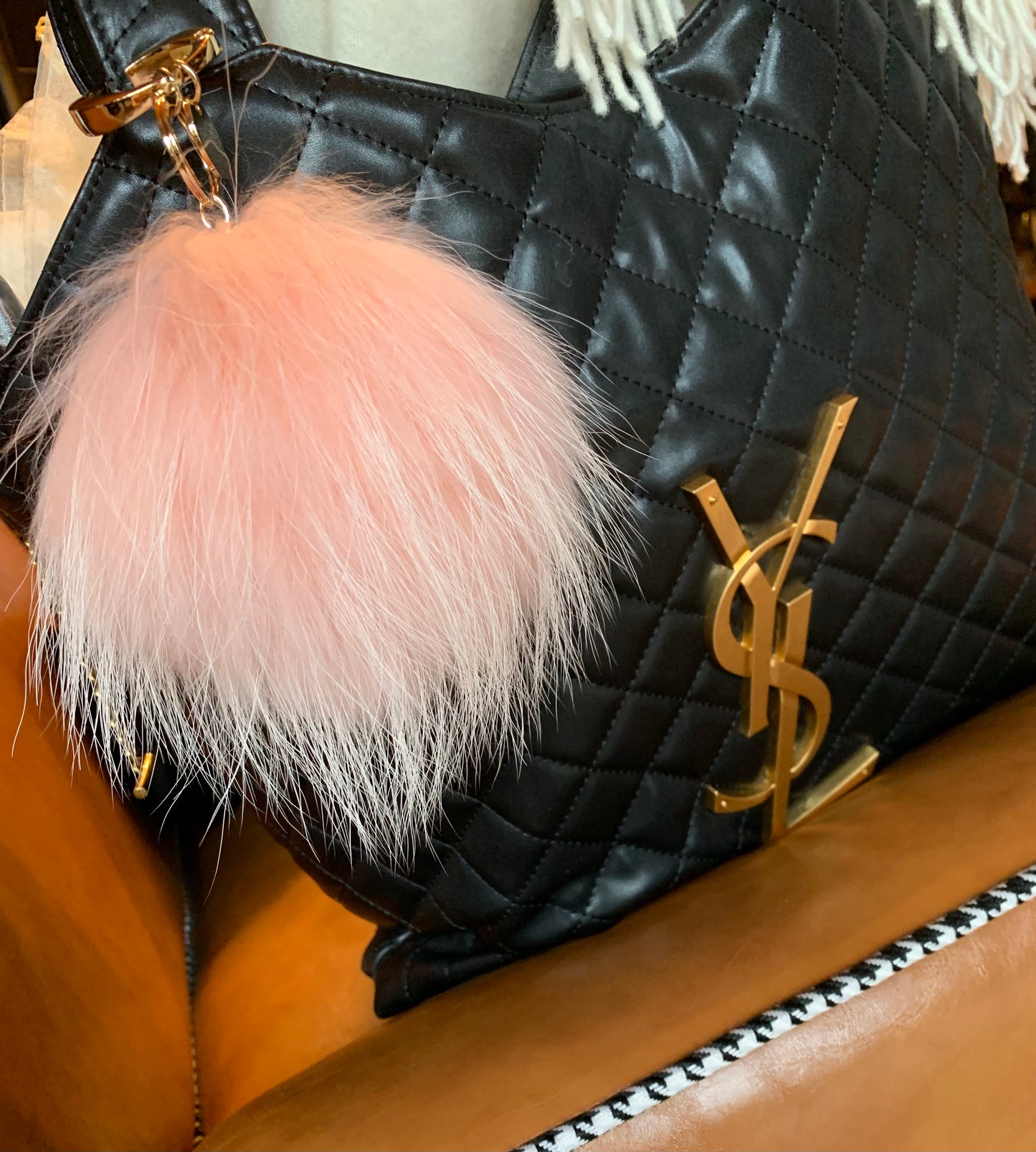 Purse Pom