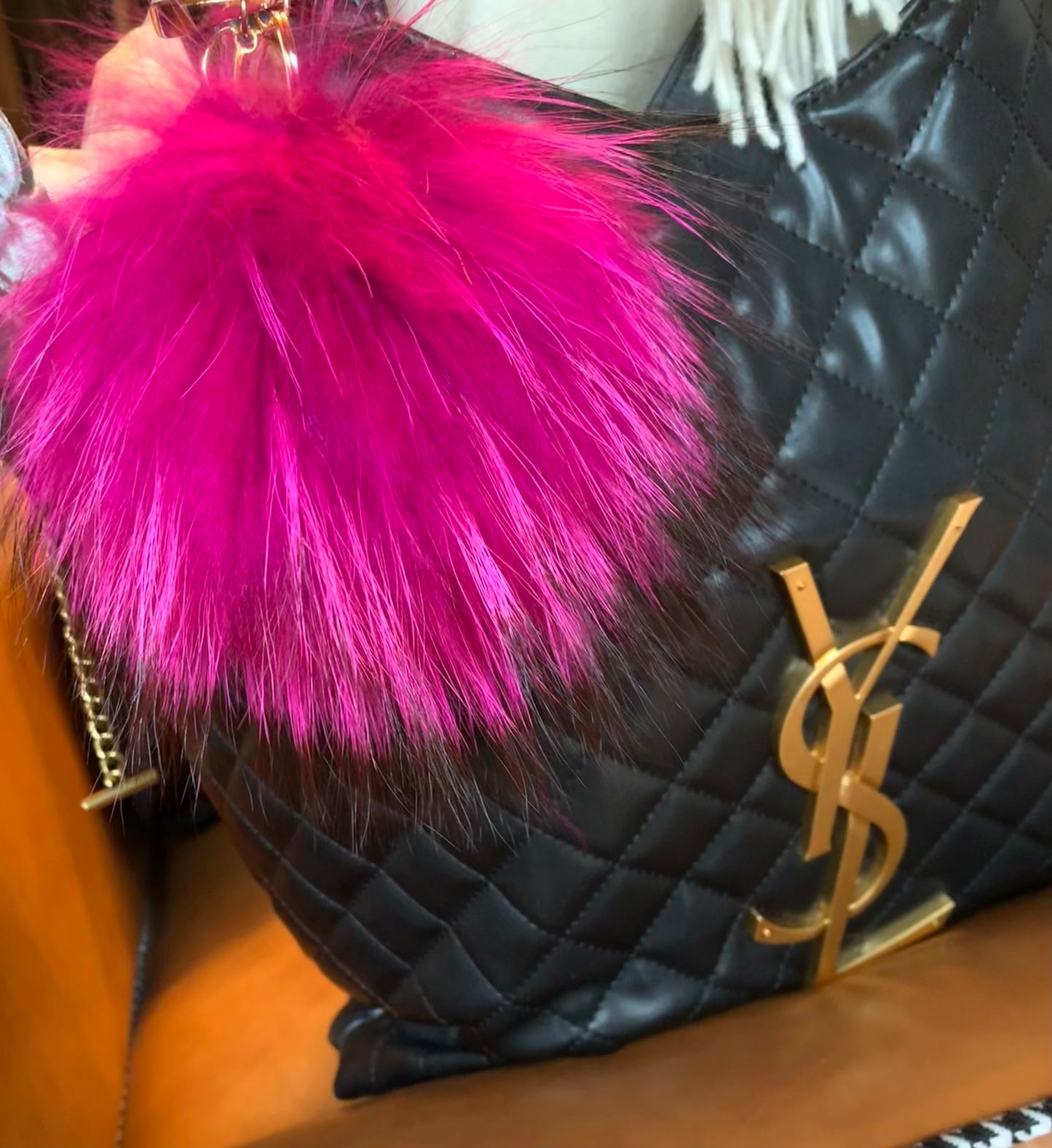 Purse Pom